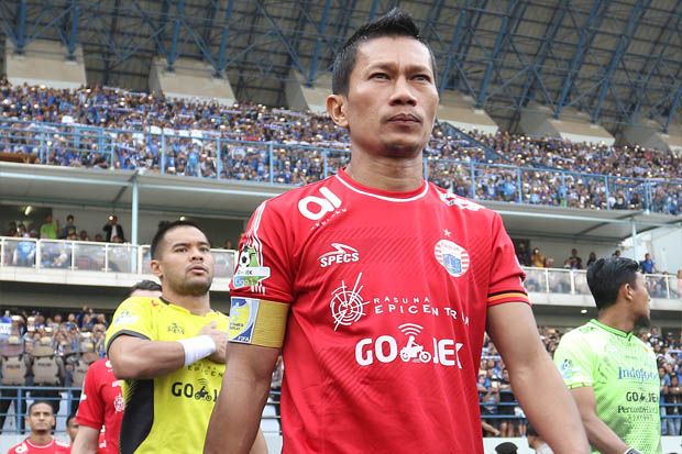 Pemain Belakang Terbaik Sepak Bola Indonesia